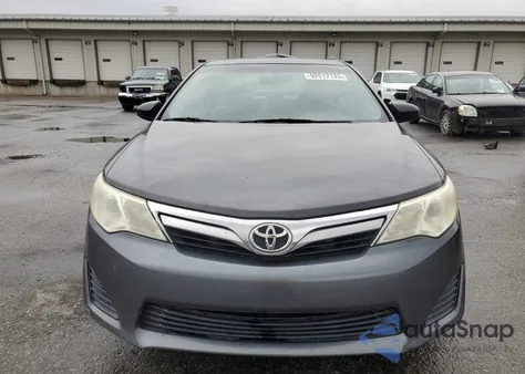2012 Toyota Camry Base z USA, uszkodzony, nr VIN 4T1BF1FK2CU018885